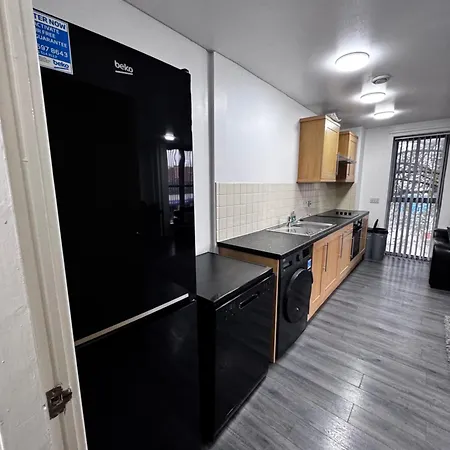 Апартаменти Ls1 2bd Corporate 2 Bath Secured Parking, Long Stay, Council Stay, Nursing Care Cos, Лідс