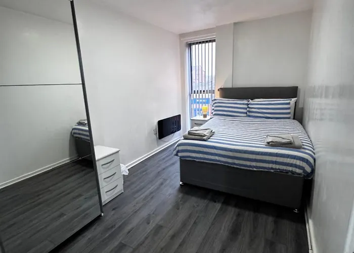 Апартаменти Ls1 2bd Corporate 2 Bath Secured Parking, Long Stay, Council Stay, Nursing Care Cos, Лідс